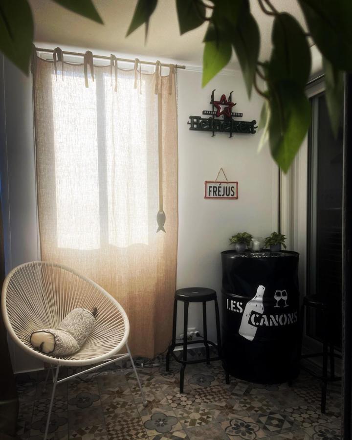 Appartement Vintage 90 M2 Duplex Classe Fréjus 外观 照片